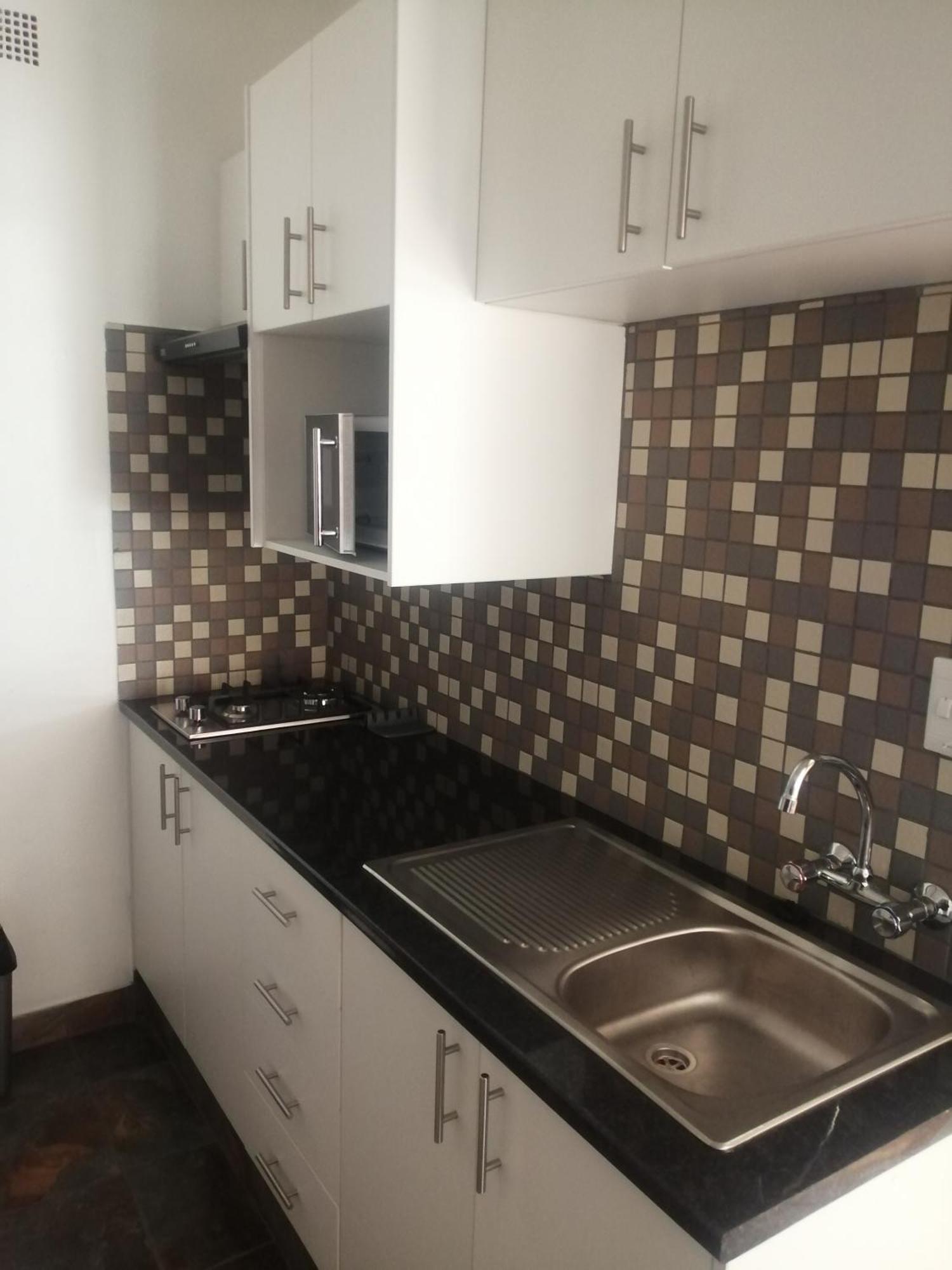 24 Onvrey Guest House Boksburg Esterno foto