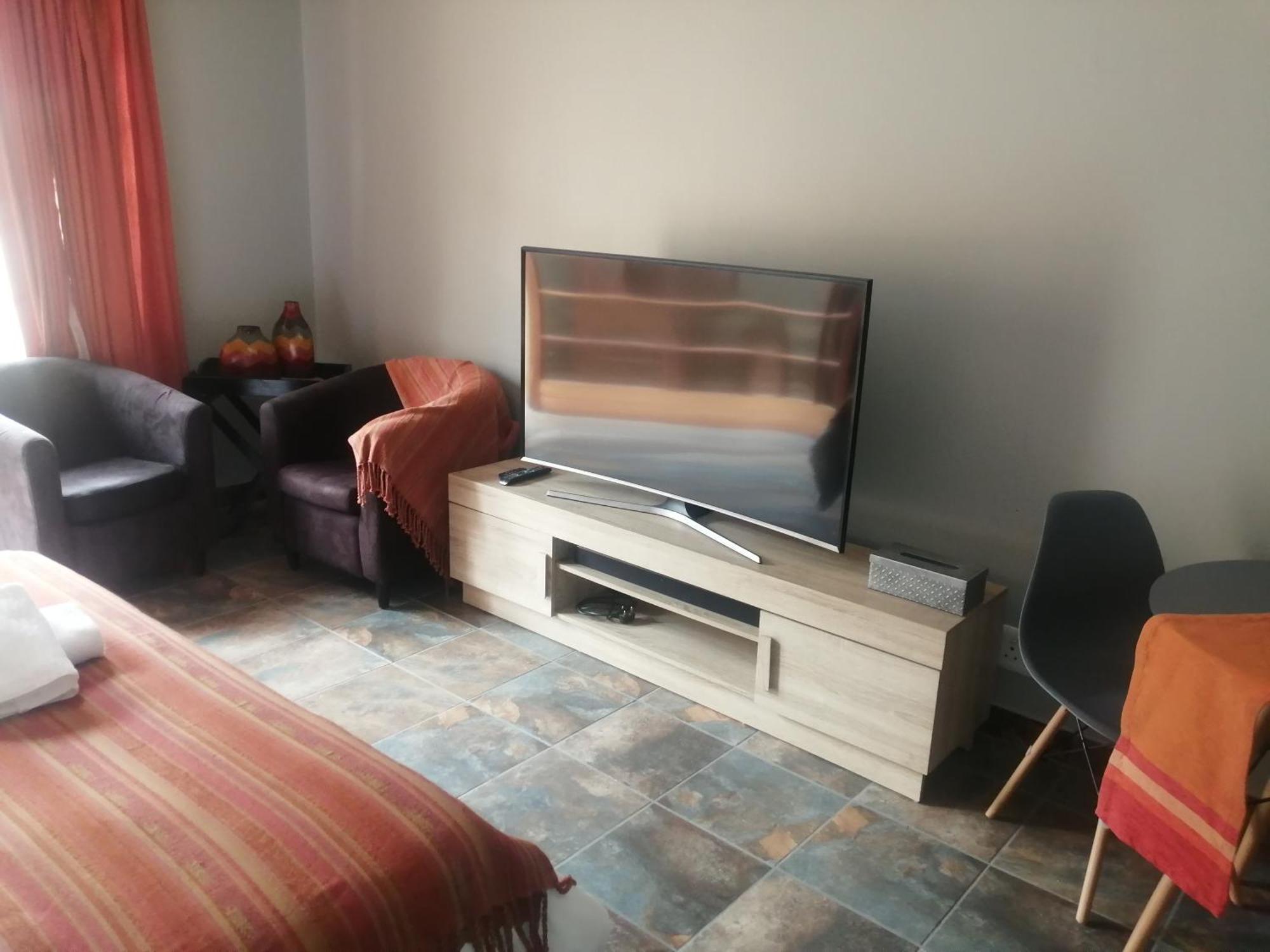 24 Onvrey Guest House Boksburg Esterno foto