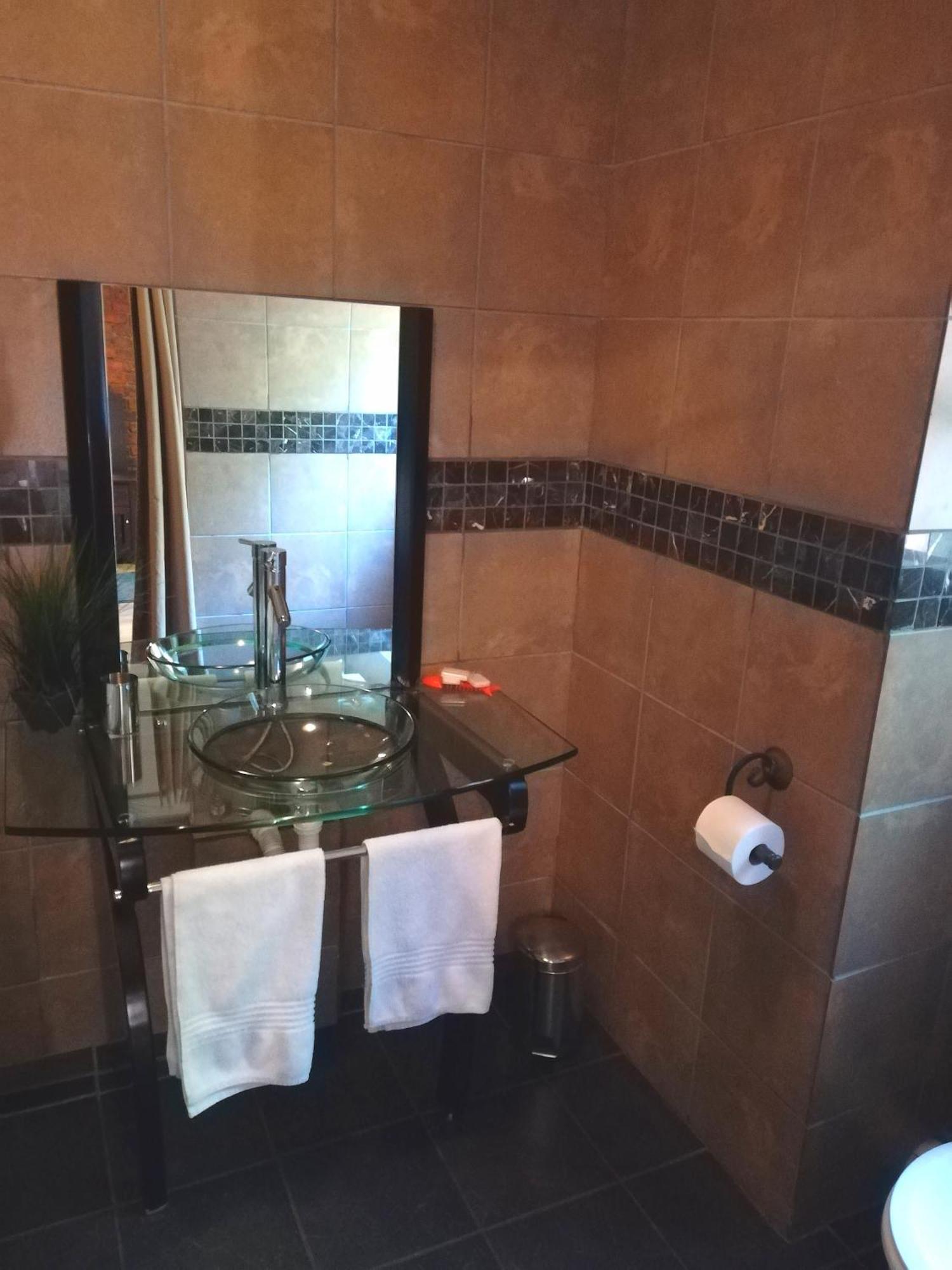 24 Onvrey Guest House Boksburg Esterno foto