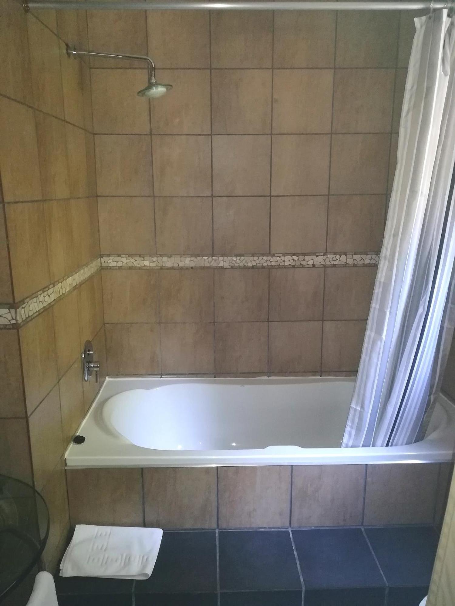 24 Onvrey Guest House Boksburg Esterno foto