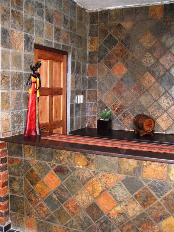 24 Onvrey Guest House Boksburg Esterno foto