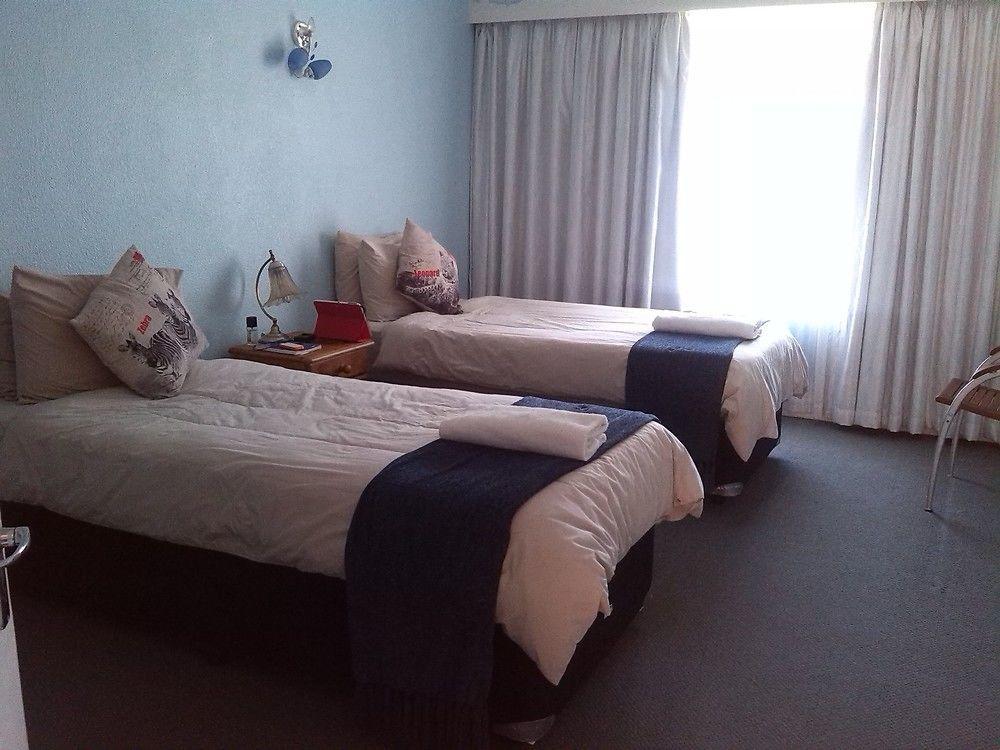24 Onvrey Guest House Boksburg Esterno foto