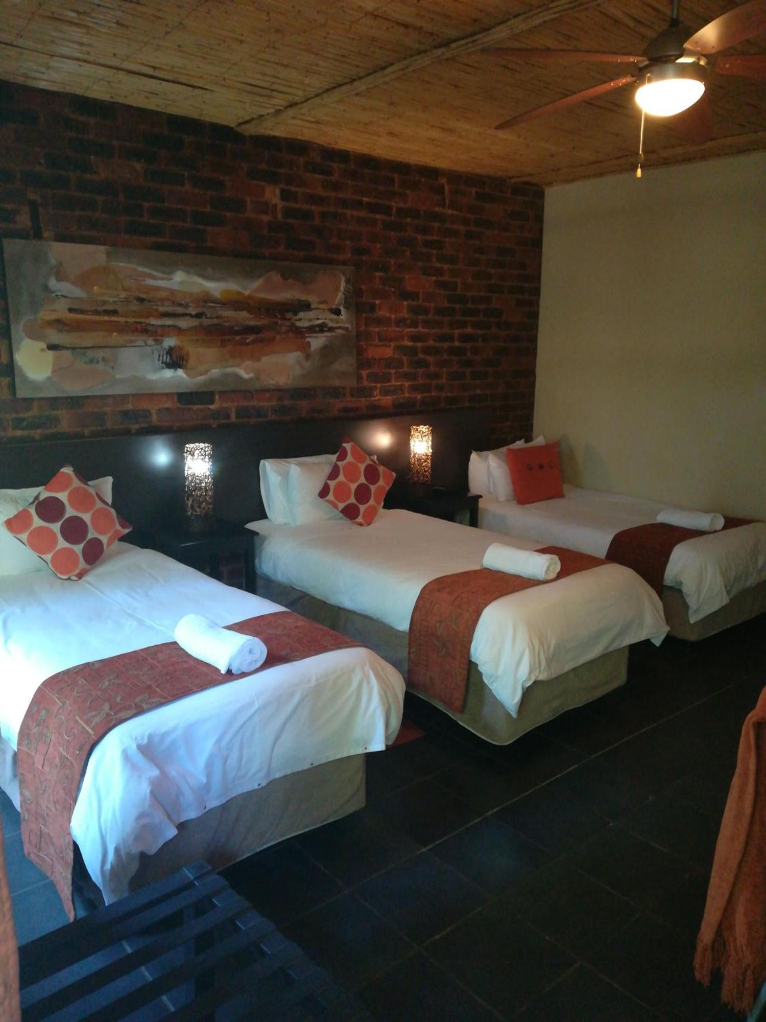 24 Onvrey Guest House Boksburg Esterno foto