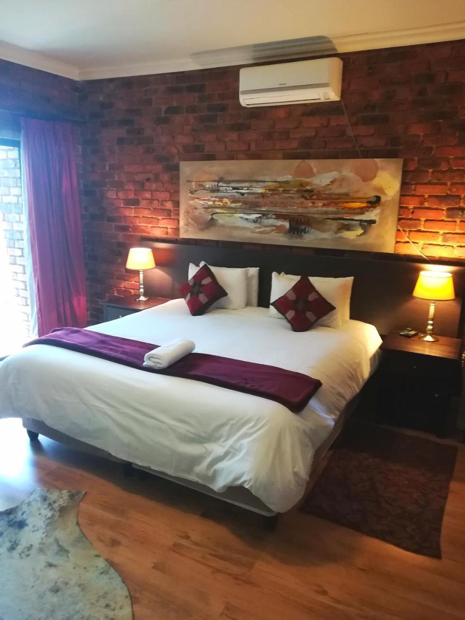 24 Onvrey Guest House Boksburg Esterno foto