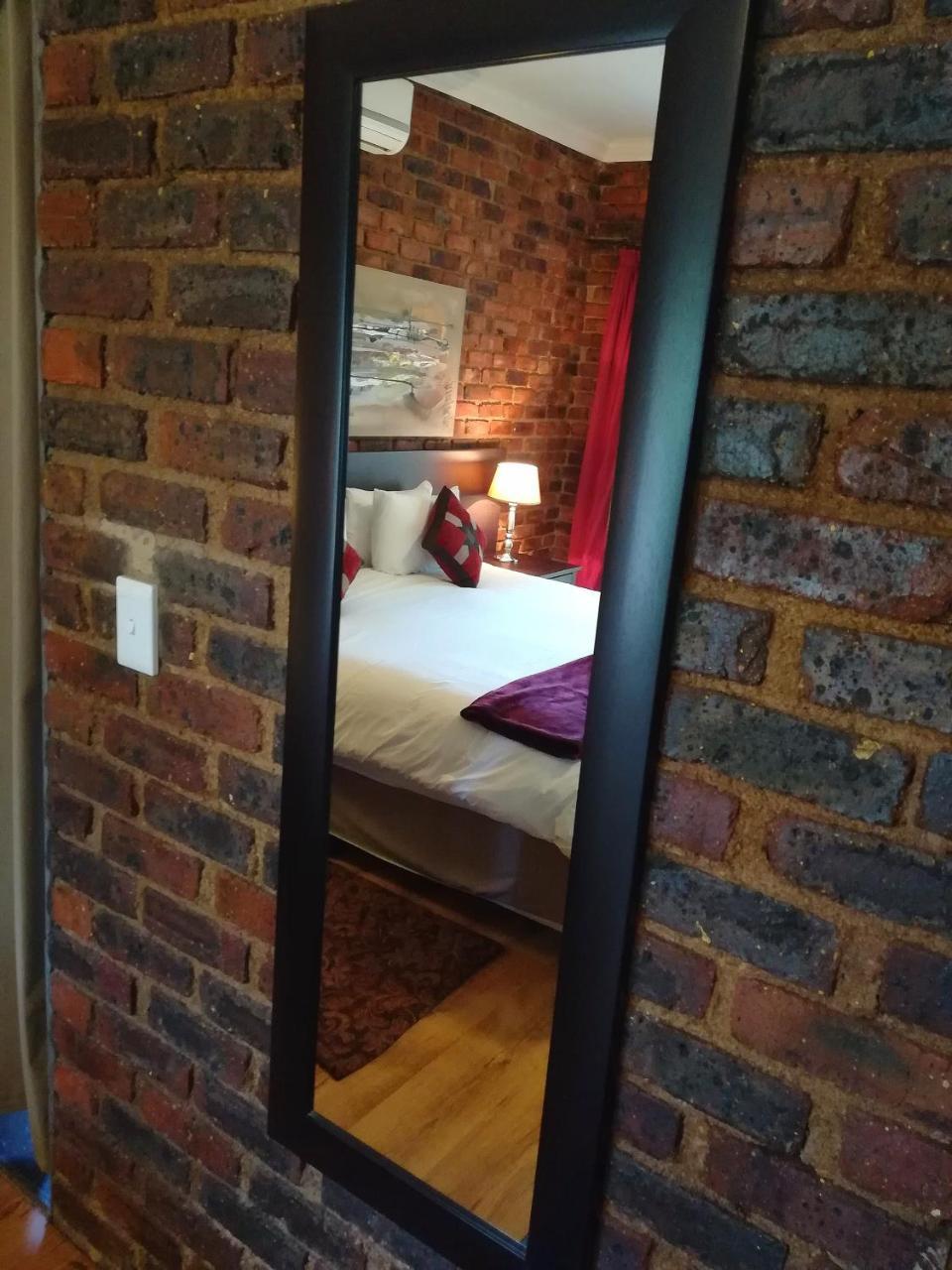 24 Onvrey Guest House Boksburg Esterno foto