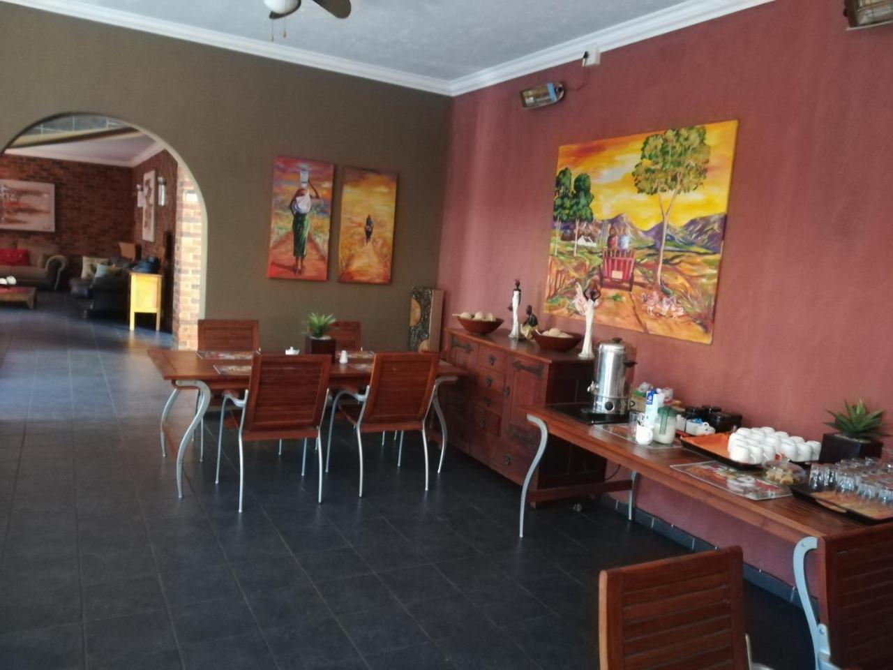 24 Onvrey Guest House Boksburg Esterno foto
