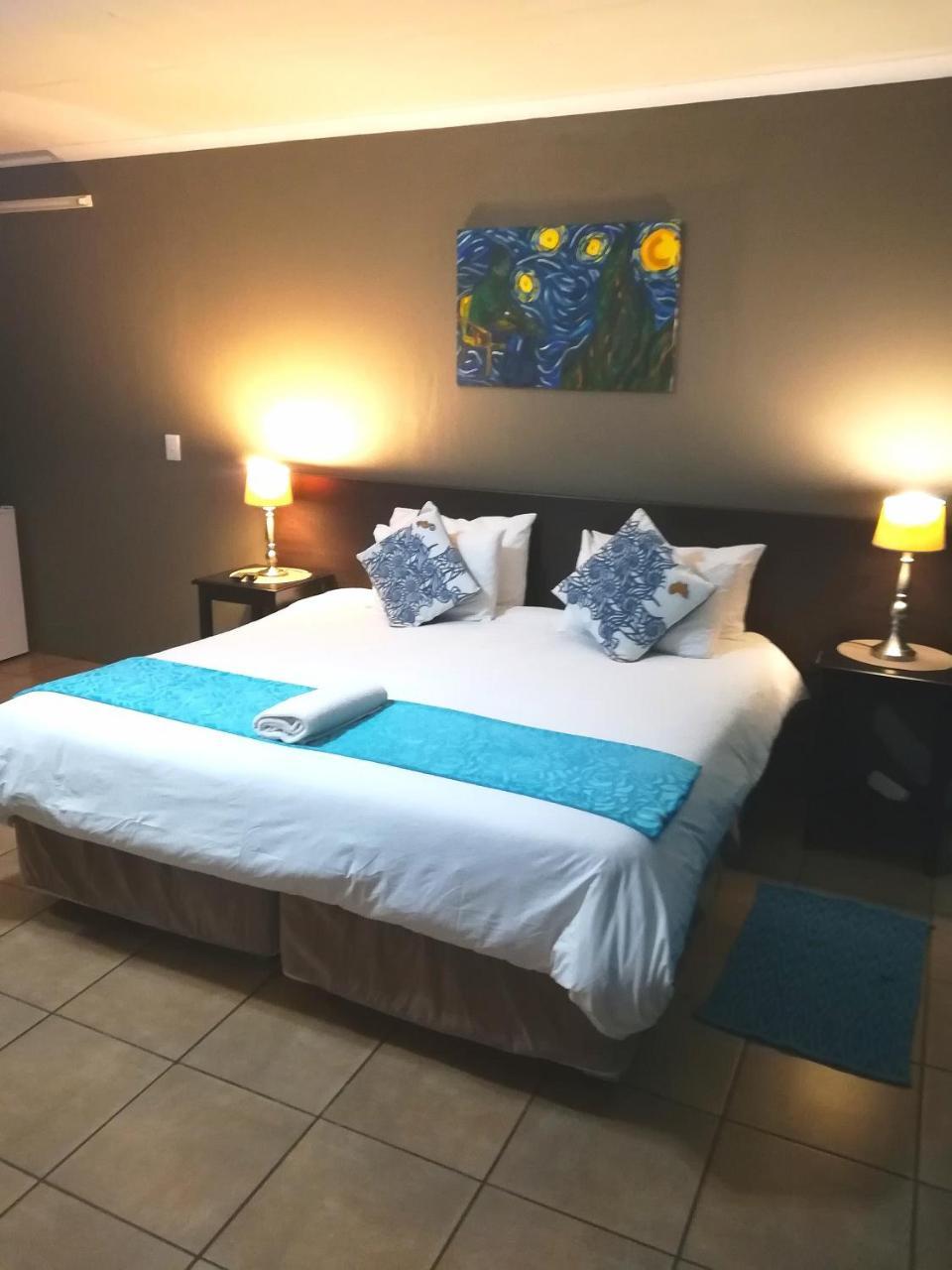 24 Onvrey Guest House Boksburg Esterno foto