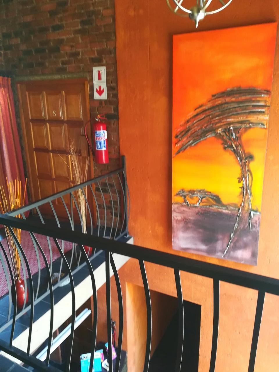 24 Onvrey Guest House Boksburg Esterno foto